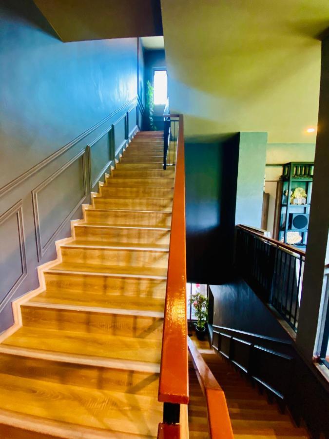 Faizal Madhi Homestay Кучінг Екстер'єр фото